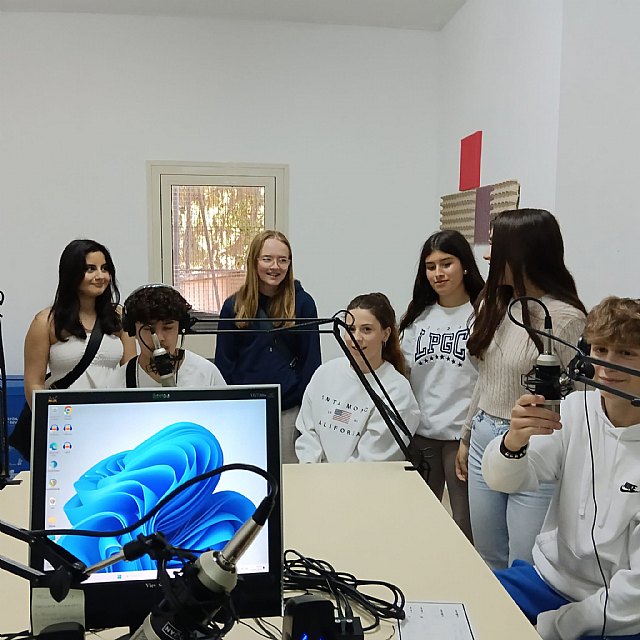 Alumnos y docentes suecos se desplazan al IES Valle del Segura - 3, Foto 3