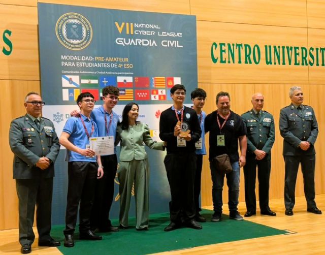 El equipo del colegio San Vicente de Paúl de Cartagena, ganador nacional de la Ciberliga de la Guardia Civil - 2, Foto 2