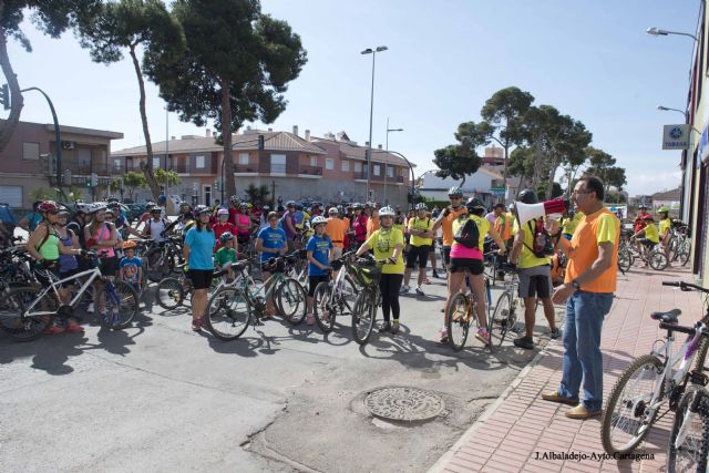 Ocio y salud se dieron la mano en una mañana de ciclismo en familia para celebrar el XVIII Día Nacional de las Vías Verdes - 1, Foto 1
