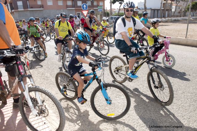 Ocio y salud se dieron la mano en una mañana de ciclismo en familia para celebrar el XVIII Día Nacional de las Vías Verdes - 3, Foto 3