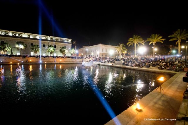 La Noche de los Museos abrió las puertas a una mágica y multitudinaria jornada de cultura, arte y espectáculos en Cartagena - 1, Foto 1