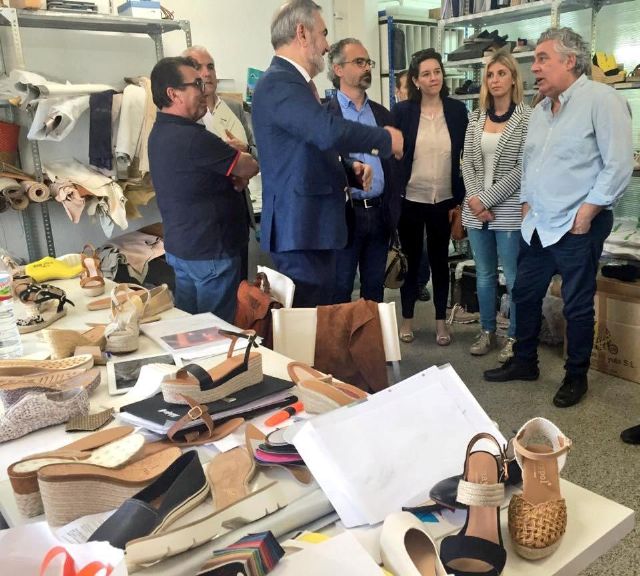 El Grupo Parlamentario Socialista presenta una moción en la Asamblea Regional solicitando un ciclo formativo del calzado en Caravaca - 3, Foto 3