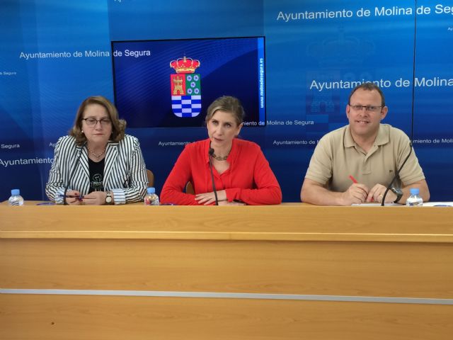 El Ayuntamiento de Molina de Segura y el Colegio Oficial de Farmacéuticos de la Región de Murcia firman un convenio para suministrar tratamientos a personas sin recursos - 2, Foto 2