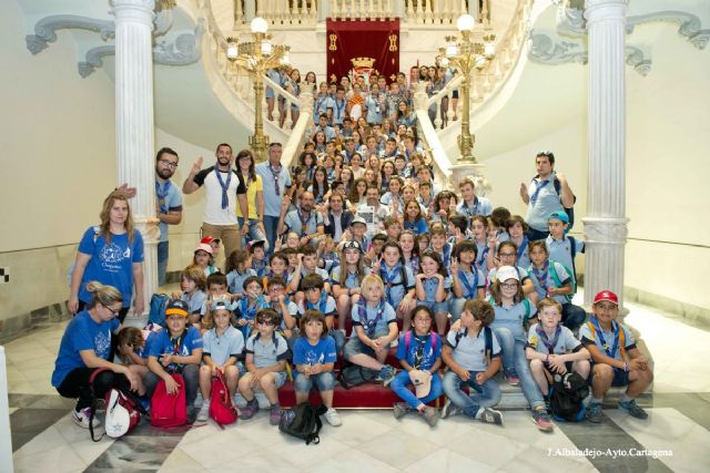 El grupo scout Imhlala Panzi actuo este sabado en la Plaza del Ayuntamiento - 1, Foto 1