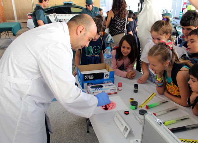 La Guardia Civil de Murcia recibe la visita de alumnos del CEIP Mariano Aroca López - 4, Foto 4