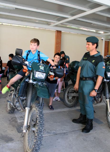 La Guardia Civil de Murcia recibe la visita de alumnos del CEIP Mariano Aroca López - 5, Foto 5