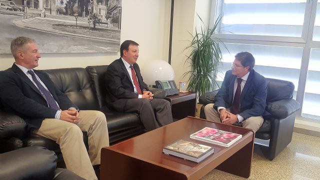 El consejero de Agua, Agricultura, Ganadería y Pesca se reúne con el presidente de la Mancomunidad de Canales del Taibilla - 1, Foto 1