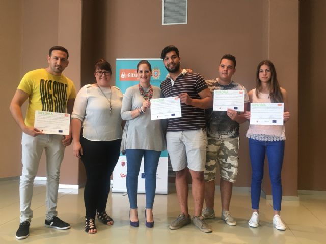 Un total de 15 jóvenes obtienen su diploma de auxiliar de comercio a través del programa Ternibén - 2, Foto 2