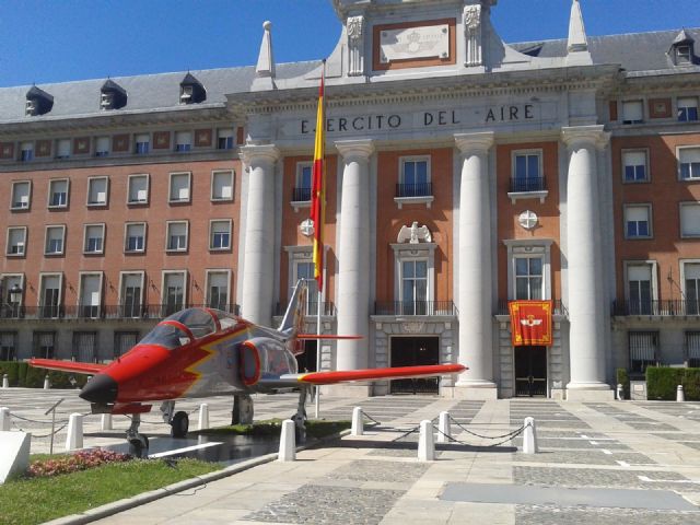 El Alcalde traslada al Jefe del Estado Mayor del Aire, el interés municipal por impulsar un Museo de Cultura Aeronáutica en la AGA - 2, Foto 2
