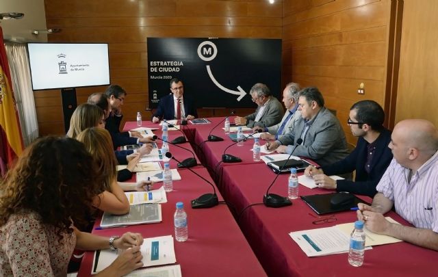 El Ayuntamiento y los expertos de la UMU analizan el proceso técnico para poner en marcha la Estrategia Murcia IT - 1, Foto 1