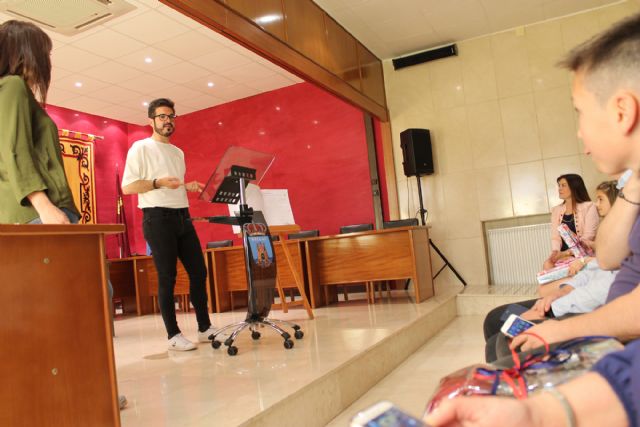 Entregados los premios del I Concurso de cuentos Libro Gigante 2018 - 1, Foto 1