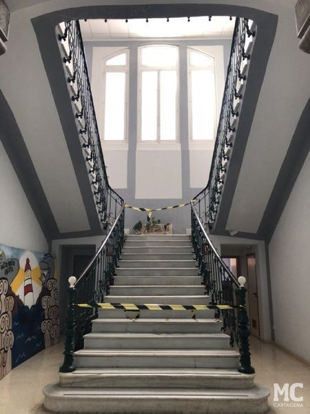 MC insta a una urgente actuación en el edificio de las Escuelas Graduadas - 1, Foto 1