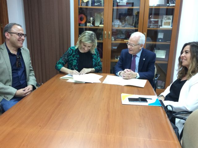 El Ayuntamiento de Molina de Segura firma un convenio de colaboración con Proyecto Hombre para un proyecto de atención a personas con problemas de adicción - 1, Foto 1