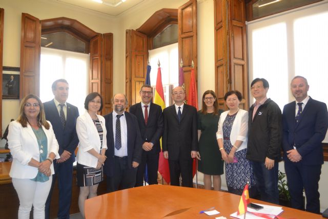 La Universidad de Murcia firma un protocolo de colaboración con la Universidad Normal de Shanghái - 2, Foto 2