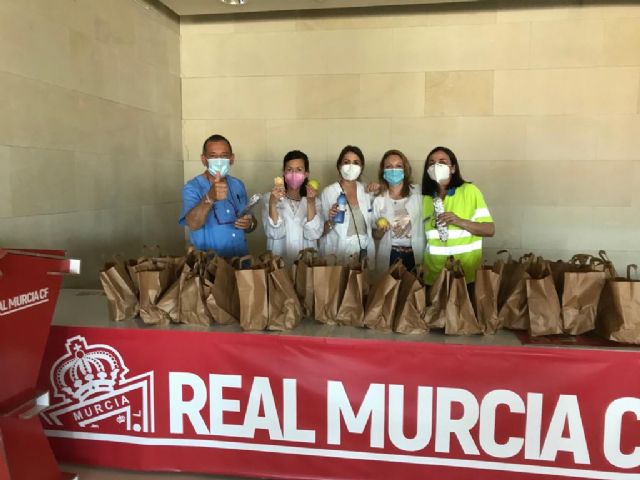 50.000 personas ya han sido inoculadas contra el COVID-19 por los servicios municipales de vacunación en el estadio Enrique Roca - 1, Foto 1