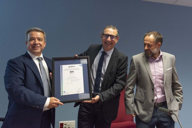 El servicio de gestión y soporte de tecnologías de la UMU consigue el certificado AENOR por su calidad en la atención a la comunidad universitaria - 1, Foto 1