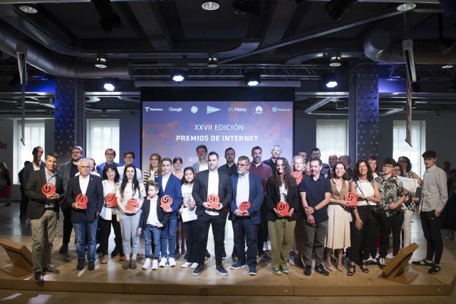 Fátima Zahra Benmenziane premiada a nivel nacional por el cuento “El pueblo que se actualizó” - 2, Foto 2