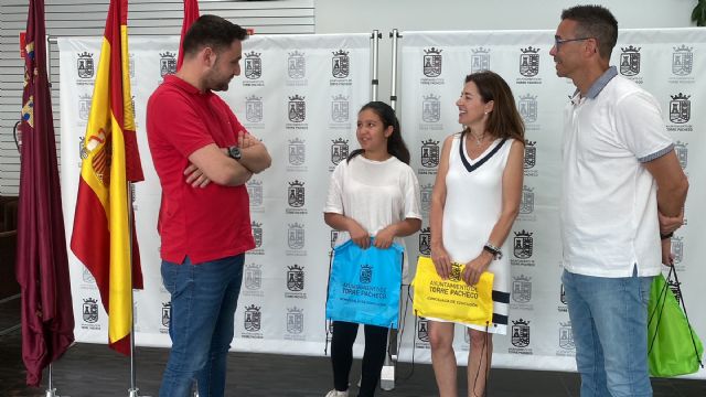 Fátima Zahra Benmenziane premiada a nivel nacional por el cuento “El pueblo que se actualizó” - 5, Foto 5