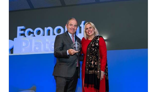 Mapfre, galardonada por su compromiso en los premios premios sénior friendly - 1, Foto 1