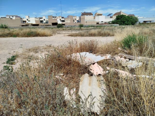 El PCAN denuncia el vertido incontrolado de amianto frente a las casas en la urbanización Castillitos - 4, Foto 4