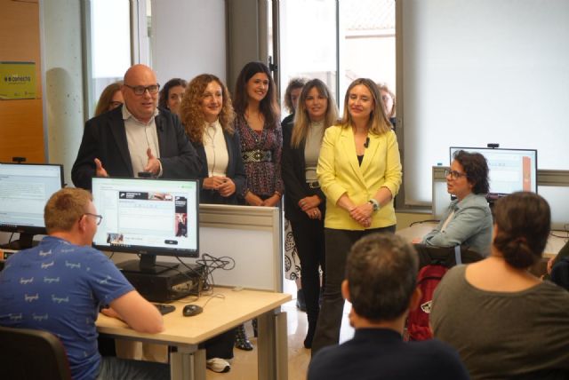 La Comunidad impulsa mejoras en los centros de día y de promoción de la autonomía para personas con discapacidad - 2, Foto 2