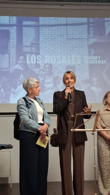 Una exposición comunitaria reivindica la convivencia y rompe estereotipos sobre el barrio de Los Rosales - 2, Foto 2