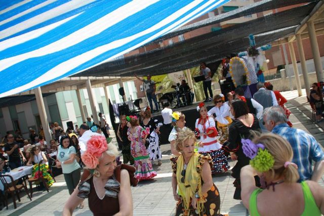 Teatro, paella y noche rociera en las fiestas del Ensanche-Almarjal - 1, Foto 1