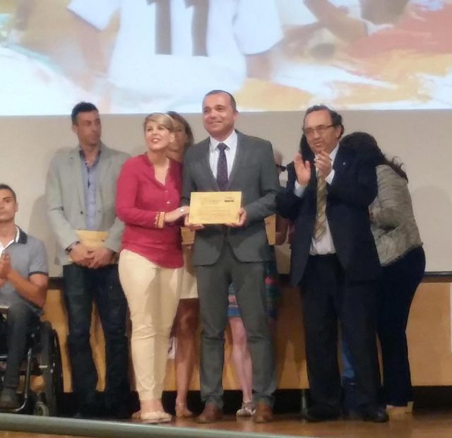 La Universidad de Murcia premia al Ayuntamiento de San Javier por su labor en favor del deporte - 1, Foto 1
