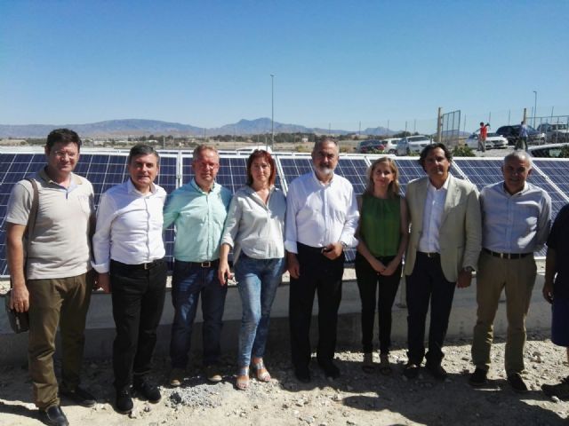 Esther Clavero, Pedro Saura y Rafael González Tovar defiende la apuesta por la energía fotovoltaica - 1, Foto 1