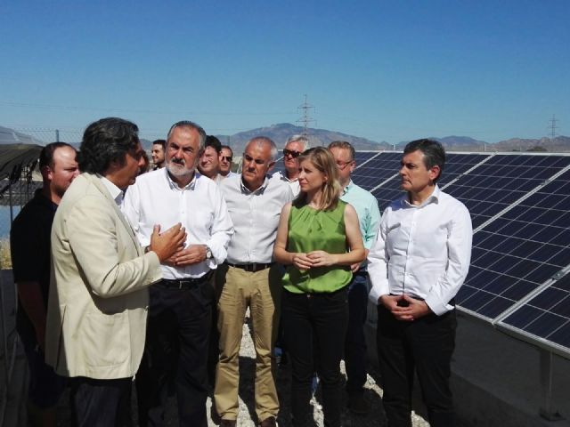 Esther Clavero, Pedro Saura y Rafael González Tovar defiende la apuesta por la energía fotovoltaica - 2, Foto 2