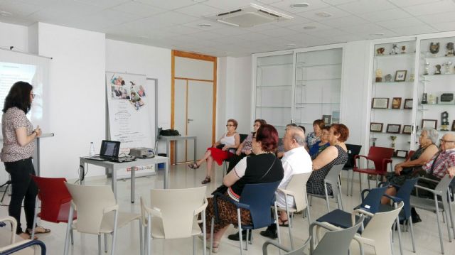 Los mayores torreños se previenen contra los riesgos de las temperaturas extremas - 2, Foto 2