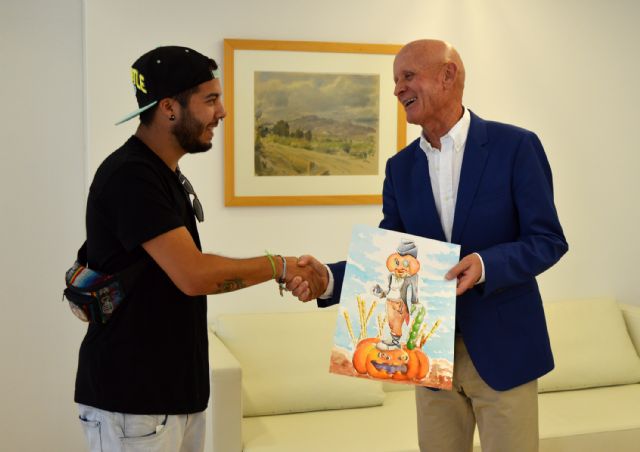 Mª Elena Blaya, ganadora del concurso de dibujo para elegir la figura del Raspajo 2017 - 1, Foto 1