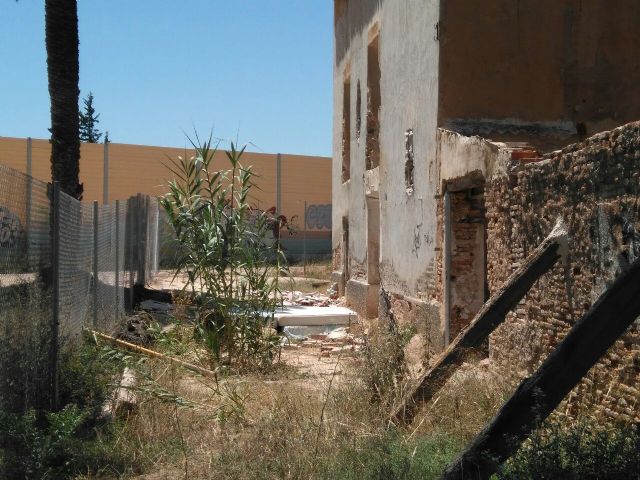 Huermur denuncia los destrozos vandálicos en la histórica casa Torre Falcón en Espinardo - 1, Foto 1