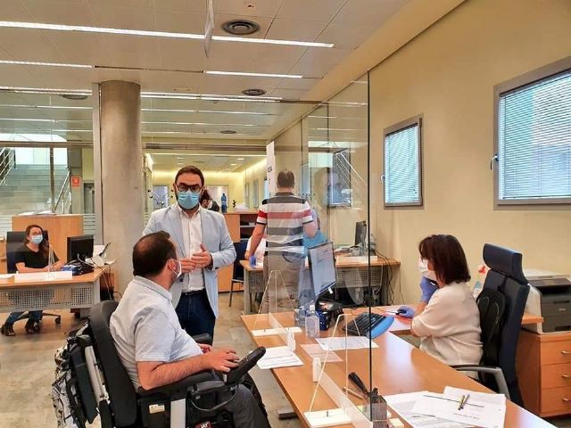 La Oficina para la tramitación de ayudas a autónomos y microempresas puestas en marcha por el Ayuntamiento recibe un total de 1.350 solicitudes durante el plazo de presentación - 1, Foto 1