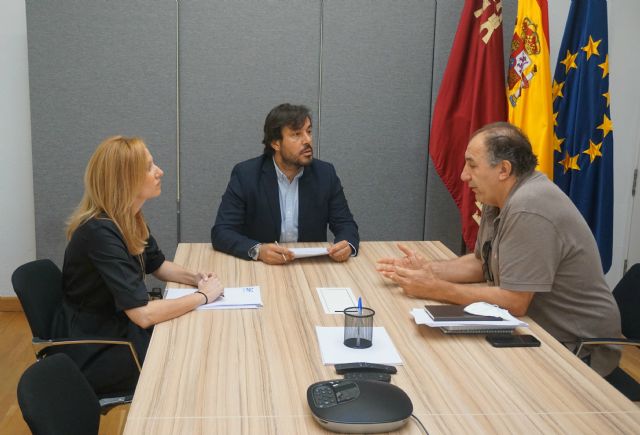 El consejero de Empleo analiza con COAG la agilización de contrataciones agrarias - 1, Foto 1