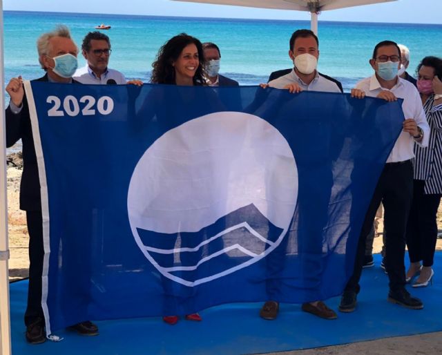 El Ayuntamiento de Lorca recibe la prestigiosa Bandera Azul, otorgada a la Cala de Calnegre - 1, Foto 1
