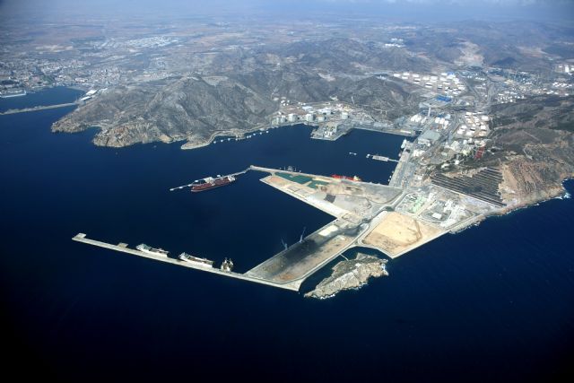 El Fondo Financiero de Accesibilidad Terrestre Portuaria financiará con 3,5 M€ la terminal de Escombreras de Adif - 3, Foto 3