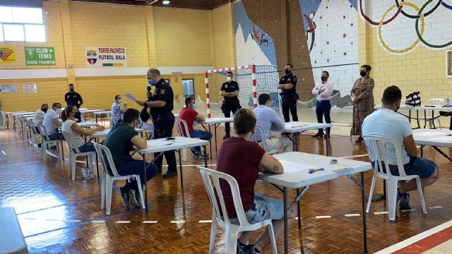 Más de 300 aspirantes concurren a la primera prueba para 10 plazas de Agente de la Policía Local de Torre Pacheco - 2, Foto 2
