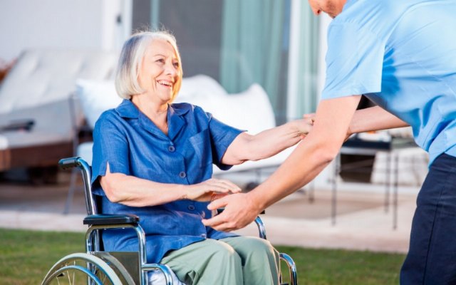 Abierto el plazo de solicitud de ayudas tcnicas destinadas a personas mayores y con discapacidad, Foto 1