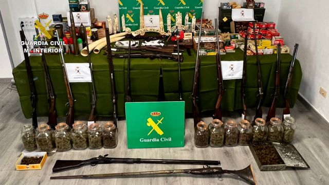 La Guardia Civil desarticula una organización dedicada al tráfico de armas y munición - 1, Foto 1