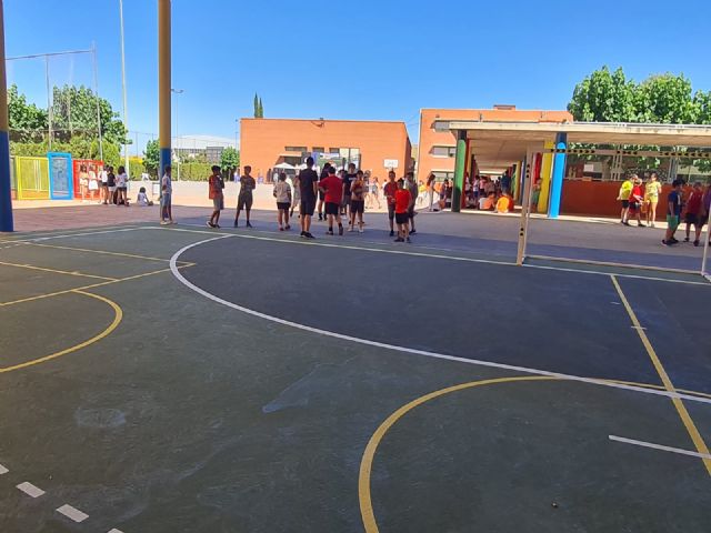 El Ayuntamiento de Molina de Segura invierte 29.837,88 euros en el arreglo de la pista deportiva del CEP Ntra. Sra. de la Consolación - 3, Foto 3