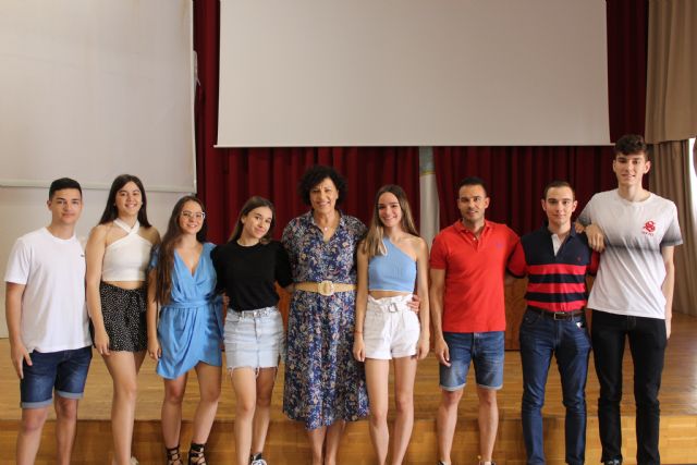 La alcaldesa recibe a los alumnos de Bachillerato y Formación Profesional que han obtenido Matrícula de Honor - 2, Foto 2
