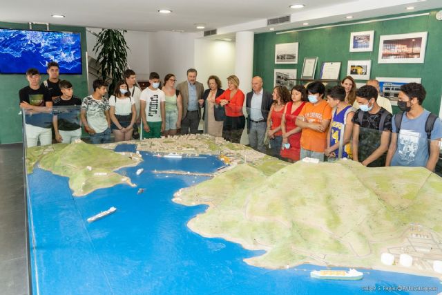 La historia de Cartagena y su Puerto inundan las aulas de más de 30 centros educativos de la Región - 1, Foto 1
