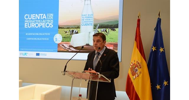 Planas: El Gobierno trabaja para asegurar la rentabilidad del sector lácteo - 1, Foto 1