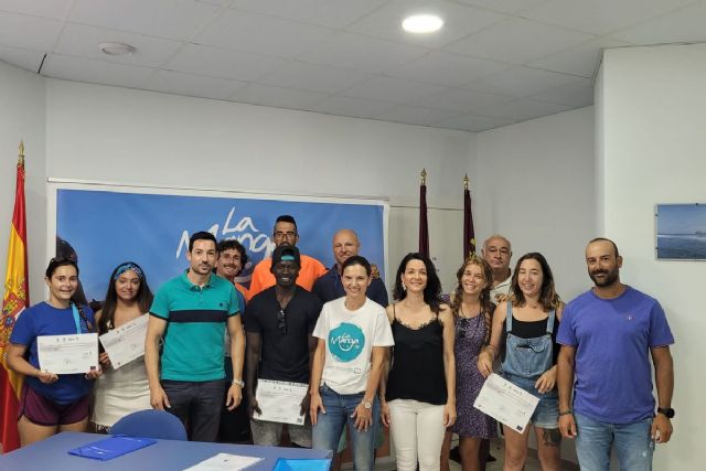 Los 15 participantes del curso de ´Auxiliar de monitor físico deportivo en actividades náuticas´ reciben sus diplomas - 1, Foto 1