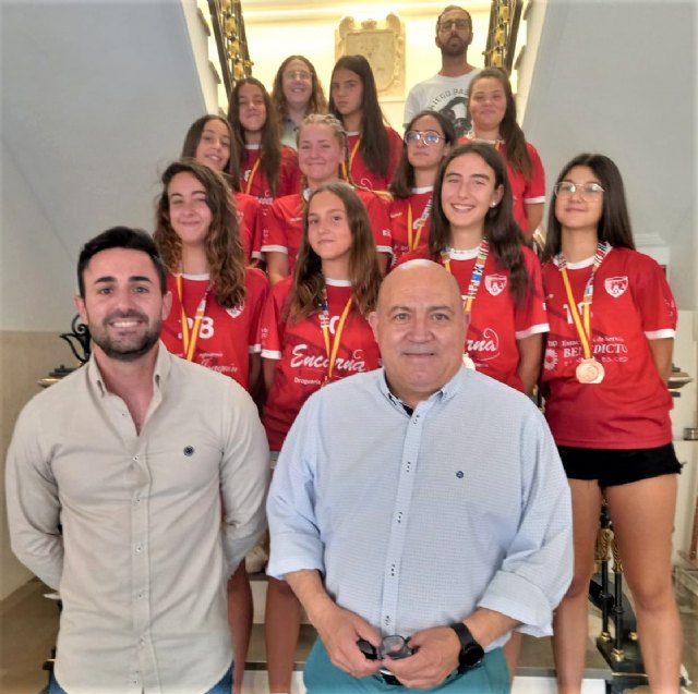 Recepción institucional al Infantil Femenino de la Escuela Balonmano Cieza - 1, Foto 1