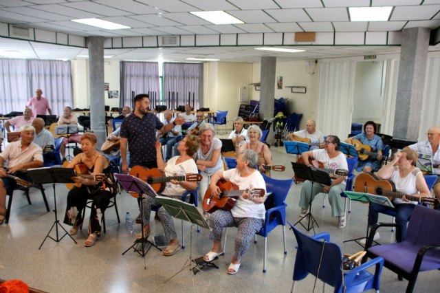 Los alumnos del Taller de Msica de Mayores podrn continuar con su formacin el curso prximo, Foto 1