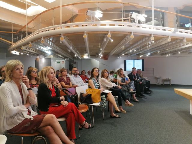 Hacia una asistencia sanitaria más humanizada - 3, Foto 3