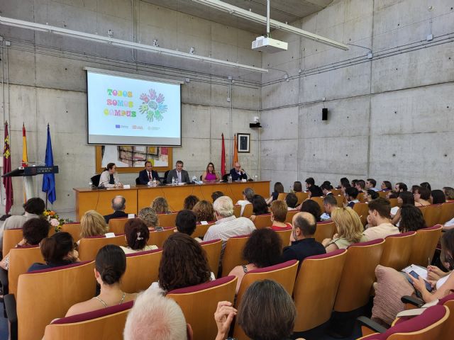 Juan María Vázquez clausura el VIII curso 'Todos Somos Campus UMU' dirigido a la inclusión educativa de jóvenes con discapacidad intelectual - 1, Foto 1