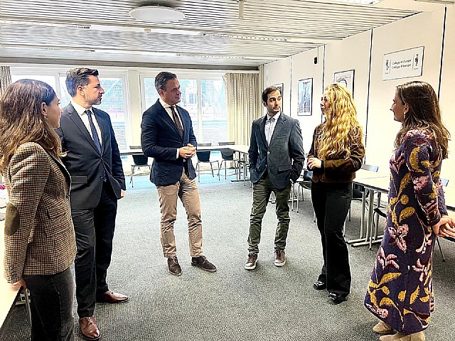 La Comunidad convoca dos becas para cursar estudios de posgrado en el Colegio de Europa - 1, Foto 1